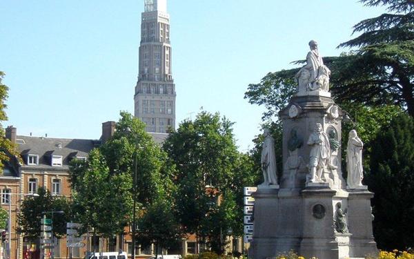 Immeuble à vendre    7 pièces •  Amiens