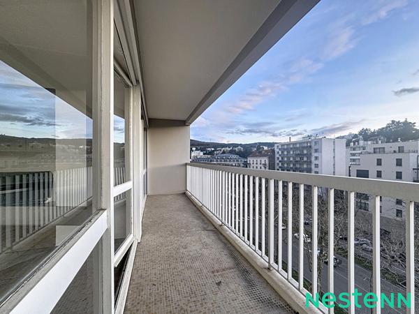Cours Fauriel - T1 de  32 m² avec balcon, ascenseur - Seulement 250 € HC !