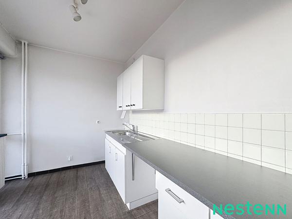 Cours Fauriel - T1 de  32 m² avec balcon, ascenseur - Seulement 250 € HC !