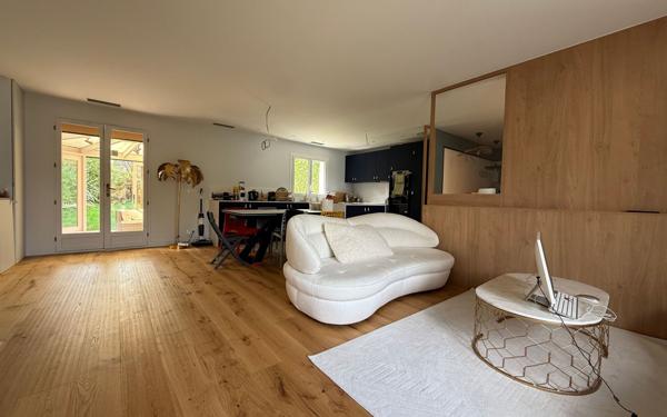 Maison à vendre    6 pièces •  La Ville-du-Bois