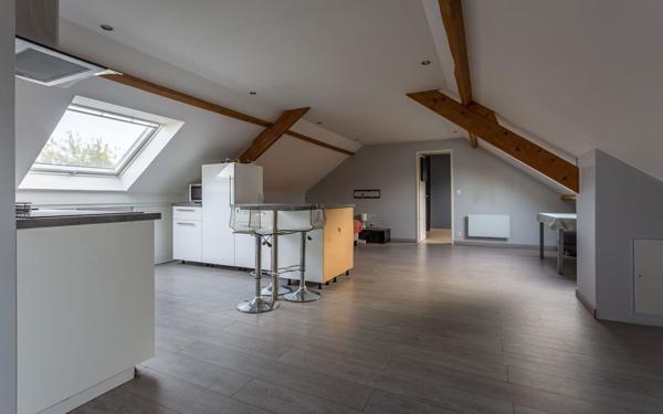 Maison à vendre    6 pièces •  La Ville-du-Bois