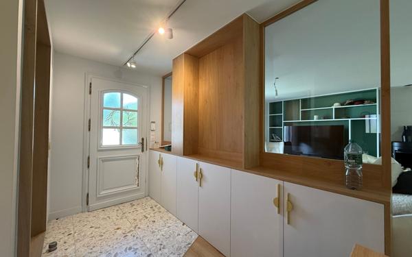 Maison à vendre    6 pièces •  La Ville-du-Bois