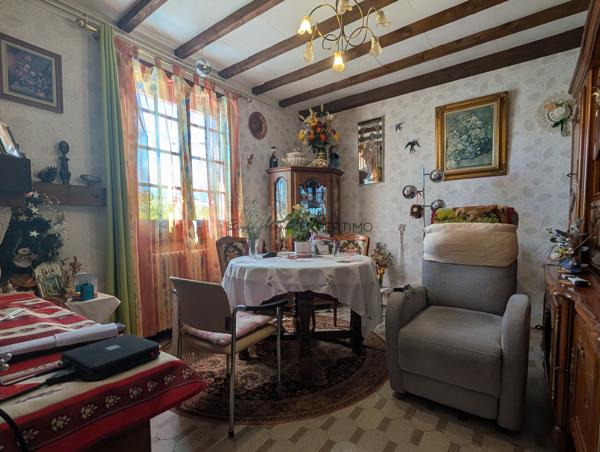 Maison de Ville sur 3 Niveaux avec Cour Fermée et Parc – Idéal Projet Familial ou Investisseurs