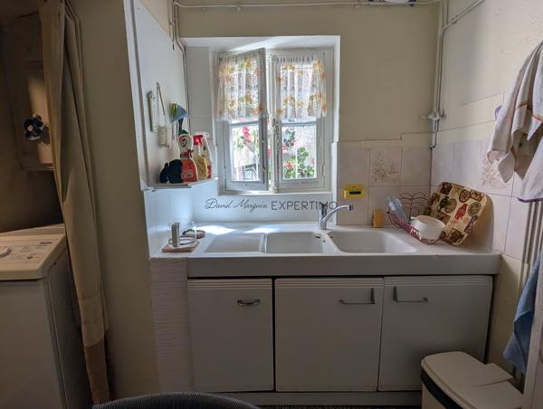 Maison de Ville sur 3 Niveaux avec Cour Fermée et Parc – Idéal Projet Familial ou Investisseurs