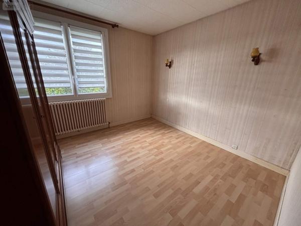 Maison à vendre à Saint-Calais dans la Sarthe (72120), ref : 101/1972