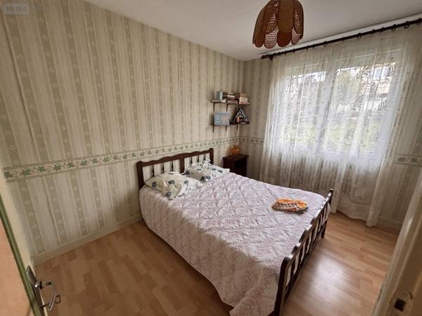 Maison à vendre à Saint-Calais dans la Sarthe (72120), ref : 101/1972