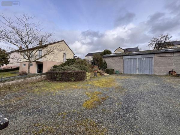 Maison à vendre à Saint-Calais dans la Sarthe (72120), ref : 101/1972