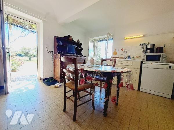 PUY SAINT MARTIN, ancienne ferme de 154m² habitable sur 1 hectare de parcelle.