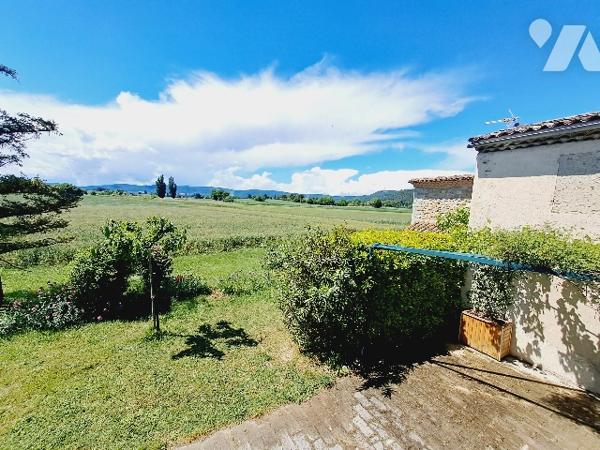 PUY SAINT MARTIN, ancienne ferme de 154m² habitable sur 1 hectare de parcelle.