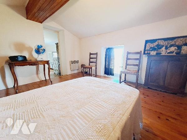 PUY SAINT MARTIN, ancienne ferme de 154m² habitable sur 1 hectare de parcelle.