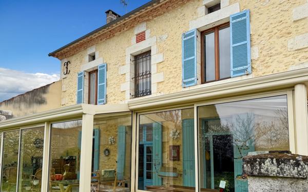 Maison à vendre    7 pièces •  Neuvic