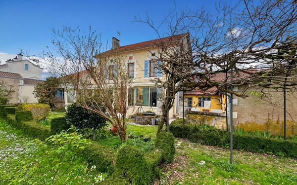 Maison à vendre    7 pièces •  Neuvic