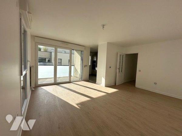 A VENDRE Appartement T3, situé au 3ème étage d'une résidence de 2019 avec ascenseur, à ROUEN (7...