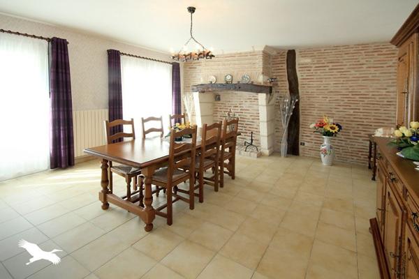 Maison 169 087 € Montpon-Ménestérol 6 p 158 m² DPE D