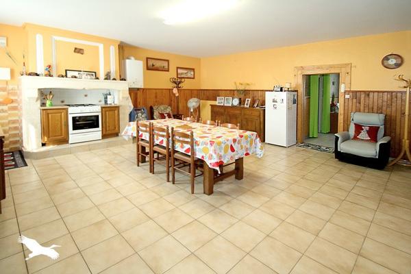 Maison 169 087 € Montpon-Ménestérol 6 p 158 m² DPE D