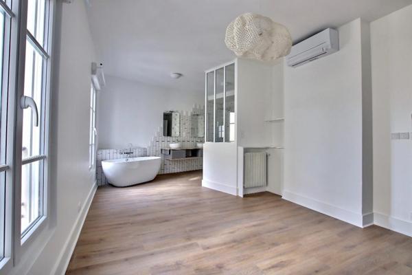 Appartement  5 pièces 168 m² - 2 places de parking