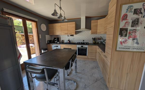 Maison à vendre    7 pièces • 145 m2 Rumilly