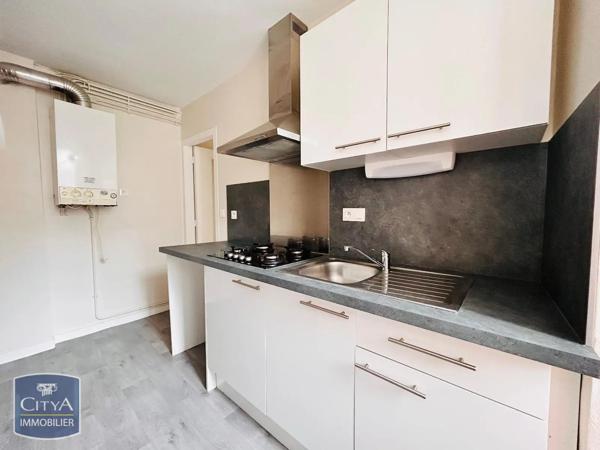 Appartement à louer 3 pièces 58.16m² Laval (53000)