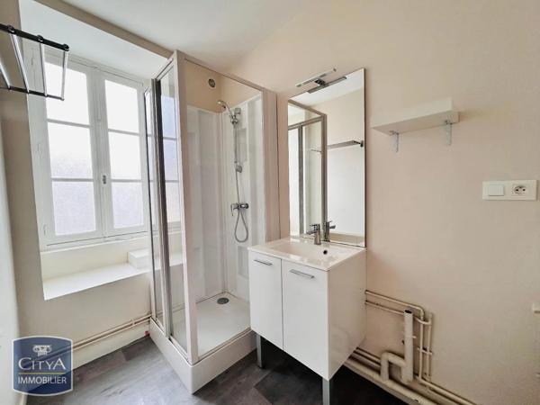 Appartement à louer 3 pièces 58.16m² Laval (53000)