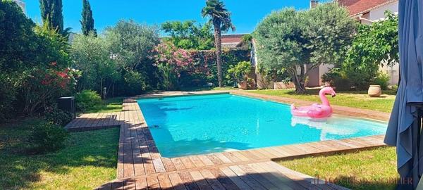 Vente maison 12 pièces 460.00 m², 31620
