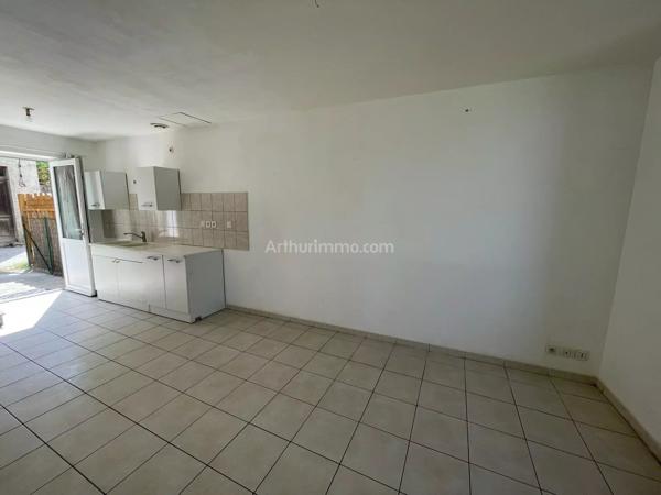 Vente                                                      Appartement
                        
                     2 pièces                      40 m2                     à Les Avenières Veyrins-Thuellin