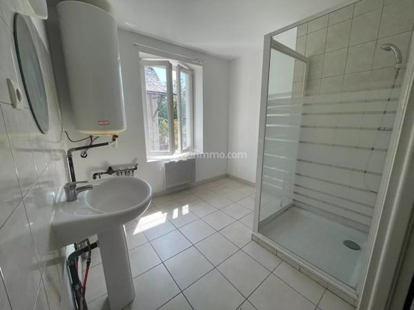 Vente                                                      Appartement
                        
                     2 pièces                      40 m2                     à Les Avenières Veyrins-Thuellin
