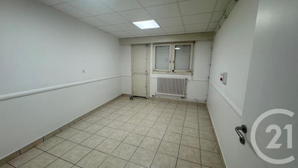 à vendre  250,60 m2 SAINTES - 17