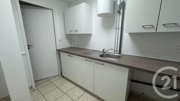 à vendre  250,60 m2 SAINTES - 17