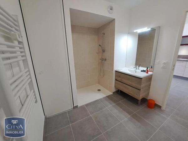Appartement à louer 2 pièces 41.88m² Royan (17200)