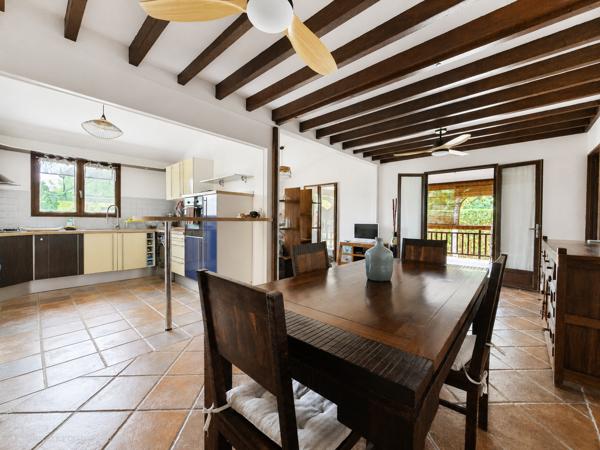 Maison
         5 pièces
        - 112 m² Bien prestige 424 000 € *