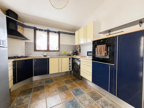 Maison
         5 pièces
        - 112 m² Bien prestige 424 000 € *
