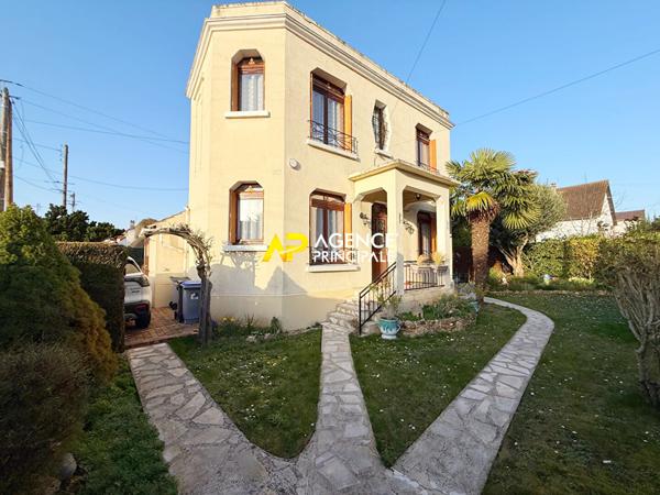 Maison Argenteuil Marché des Coteaux 5 pièce(s) 3 chambres €345 000 ** - Référence 4532