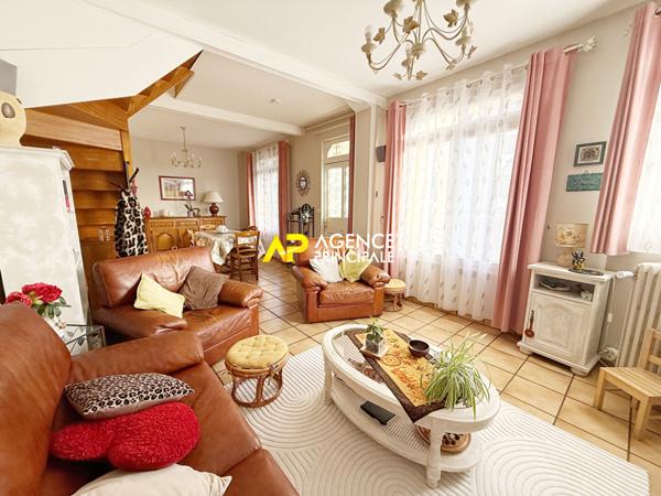 Maison Argenteuil Marché des Coteaux 5 pièce(s) 3 chambres €345 000 ** - Référence 4532