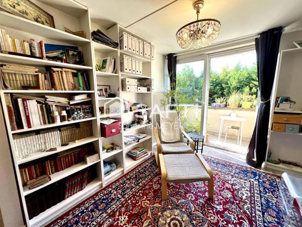 Bel appartement 3 chambres, balcon, parking, cave