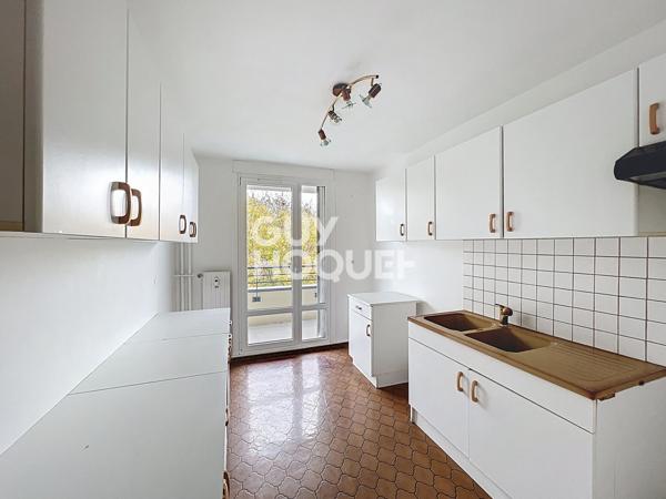 Appartement à vendre de 3 pièces de 67 m² avec Balcon, cave et parking sécurisé
