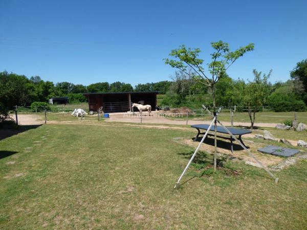 Vente Propriété 8 pièces 133 m2 à Semur-en-Auxois