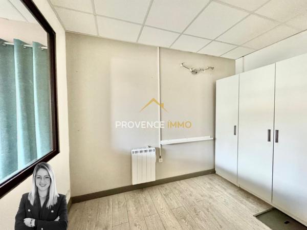 Salon-de-Provence (13300) SALON-DE-PROVENCE – CENTRE-VILLE – LOCAL PROFESSIONNEL OU COMMERCIAL À LOUER