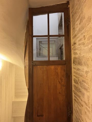 Maison sur deux étages au centre ville de CHATILLON SUR SEINE (115m²) ,rénovée avec des matériaux nobles. Châtillon-sur-Seine (21400)