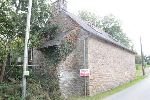 Exclusivité !! 22940 Plaintel. Dépendance en pierre à usage d'habitation, grand terrain