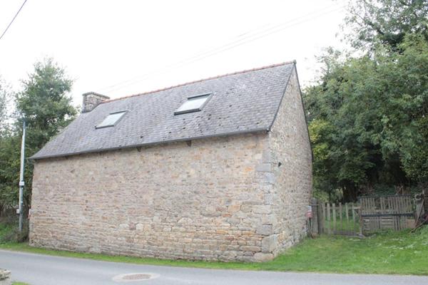 Exclusivité !! 22940 Plaintel. Dépendance en pierre à usage d'habitation, grand terrain