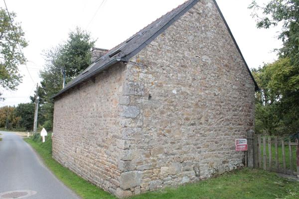 Exclusivité !! 22940 Plaintel. Dépendance en pierre à usage d'habitation, grand terrain