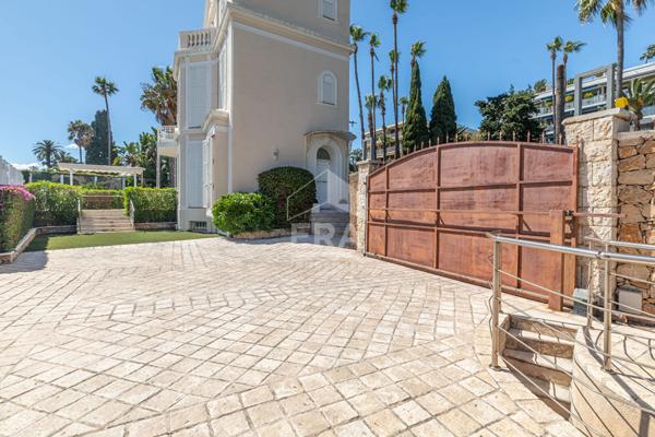 Villa années 30'  les pieds dans l'eau - Cannes Basse Californie-