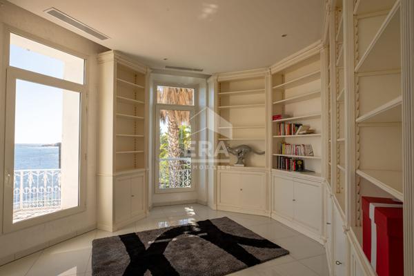 Villa années 30'  les pieds dans l'eau - Cannes Basse Californie-