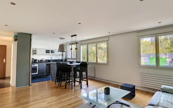 Appartement à louer    2 pièces •  Saint-Maur-des-Fossés