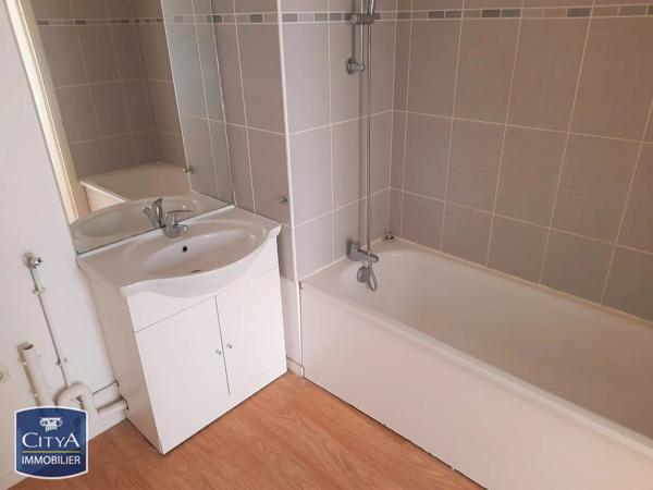 Appartement à louer 2 pièces 44.35m² Saint-Maximin (60740)