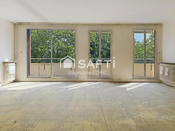 LUMINEUX - VUES DÉGAGÉES - À RÉNOVER