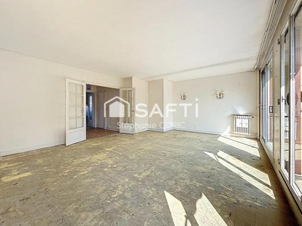 LUMINEUX - VUES DÉGAGÉES - À RÉNOVER