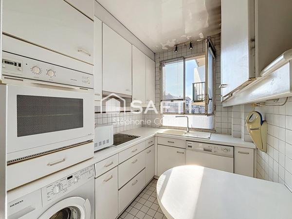 LUMINEUX - VUES DÉGAGÉES - À RÉNOVER