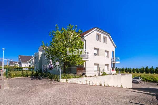 F2 avec balcon et garage