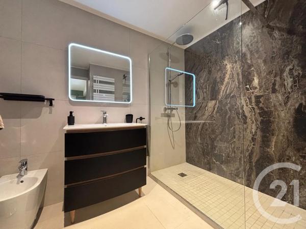 Appartement F3 à vendre  3 pièces - 83,04 m 2   LE CANNET  - 06